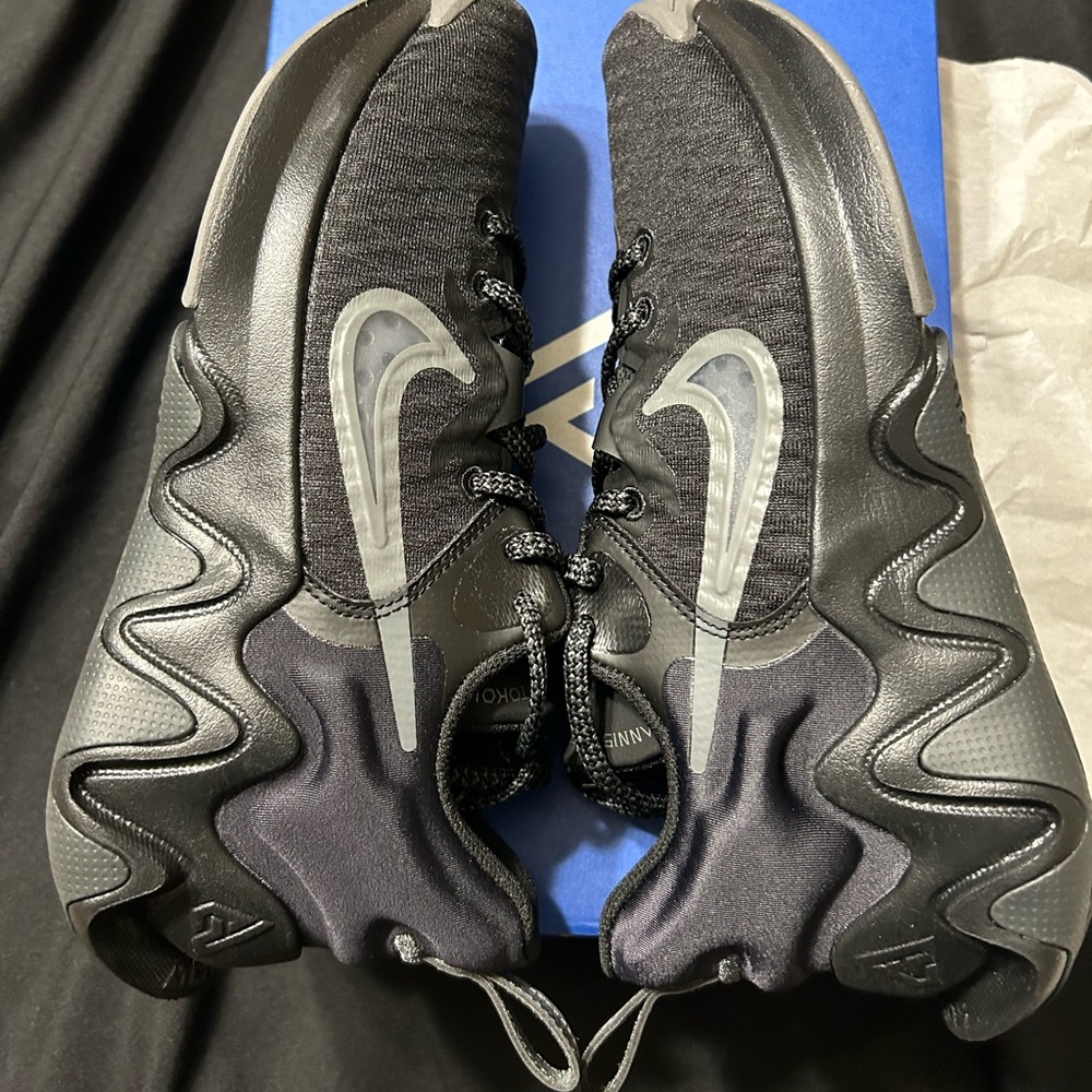 New Nike 8.5 Mens Giannis Immortality Black Anthracite Grey Clear Size 10